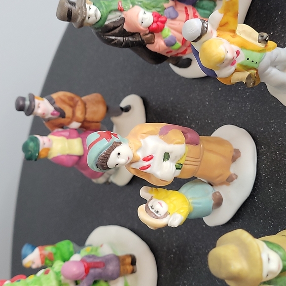 RELISTED... STILL FOR SALE..  Vintage Lemax Dickensvale - Picture 8 of 12